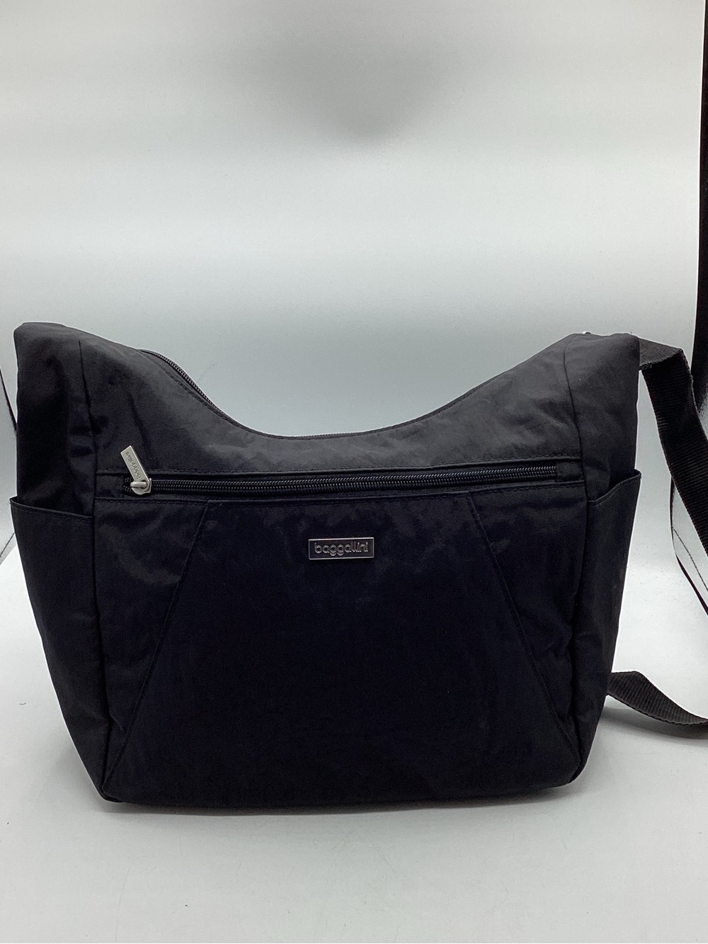 Baggallini Essential Hobo Crossbody Bag in Black Nylon